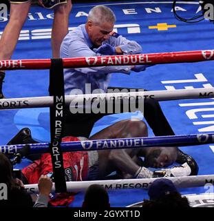 LAS VEGAS, NV - OCTOBER 09: ( In Blk trunks) Tyson Fury delivers a right cross hit during the 11 round and KO's  Deontay Wilder for the World Heavyweight Championship III trilogy fight at T-Mobile Arena Saturday October 9, 2021 in Las Vegas, Nevada.(MB Media) Stock Photo