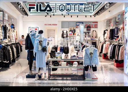 Fila outlet mall best sale