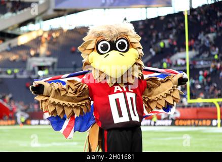 Atlanta falcons fans hi-res stock photography and images - Page 2 - Alamy