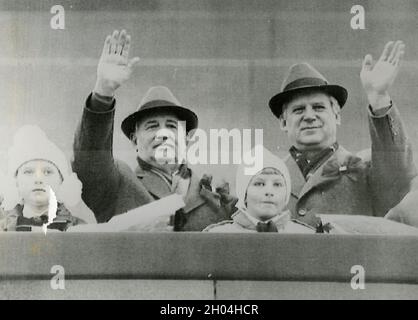 President of the Soviet Union Mikhail Gorbachev (left) and Prime Minister Nikolai Ryzhkov, 1989 Stock Photo