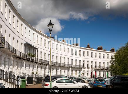 UK, Gloucestershire, Cheltenham, 1806-11 Royal Crescent, terrace of Georgian houses Stock Photo