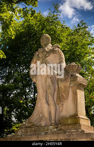 UK, Gloucestershire, Cheltenham, Montpelier Gardens, King William IV statue