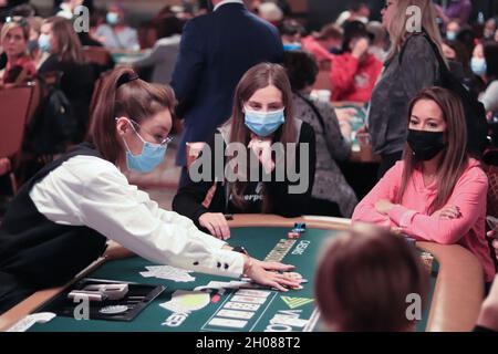 October 11, 2021: LAS VEGAS, NV - OCTOBER 11: Ladies play during the event 22 of WSOP 2021 - World Series of Poker at RIO All-Suite Hotel & Casino on October 11, 2021 in Las Vegas, Nevada, United States. (Credit Image: © Diego Ribas/PX Imagens via ZUMA Press Wire) Stock Photo