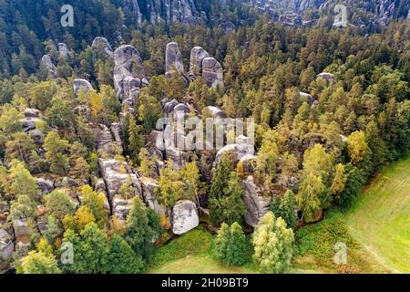skalni mesto, Adrspach, Adrspasske skaly (narodni prir. pamatka), Ceska republika / rock town Adrspach, Czech republic - Remains of rock city in Adrsp Stock Photo