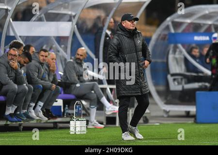 Maribor, Slovenia. 11th Oct, 2021. Matjaz Ker (center), head coach of Slovenia seen during the 2022 FIFA World Cup Group H Qualifier match between Slovenia and Russia.(Final score; Slovenia 1:2 Russia) Credit: SOPA Images Limited/Alamy Live News Stock Photo