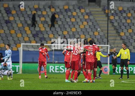 Maribor, Slovenia. 11th Oct, 2021. Team Russia celebrates victory after the 2022 FIFA World Cup Group H Qualifier match between Slovenia and Russia. (Final score; Slovenia 1:2 Russia) (Photo by Milos Vujinovic/SOPA Images/Sipa USA) Credit: Sipa USA/Alamy Live News Stock Photo