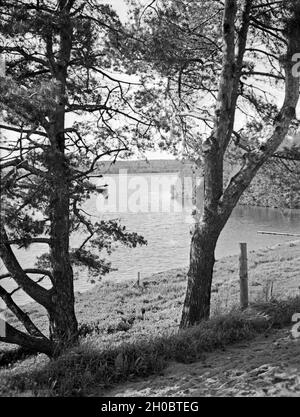 Typische Seenlandschaft in Masuren, Ostpreußen, 1930er Jahre. Typical lake landscape of Masuria, East Prussia, 1930s. Stock Photo