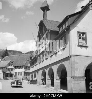 Rathaus in Alpirsbach im Schwarzwald, Deutschland 1930er Jahre. Alpirsbach city hall in the Black Forest region, Germany 1930s. Stock Photo