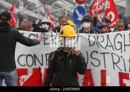 Napoli, Italy. 11th Oct, 2021. Protest of the COBAS and USB unions in Naples, Italy to protest with a march through the city streets on October 11, 2021. (Photo by Salvatore Esposito/Pacific Press/Sipa USA) Credit: Sipa USA/Alamy Live News Stock Photo