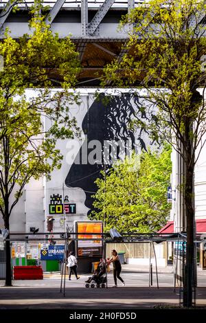 FRANCE. PARIS (75) 13TH DISTRICT. FRESCO BY DAVID DE LA MANO IN JENNER STREET Stock Photo