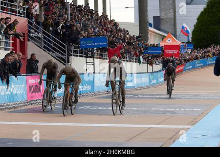 Paris Roubaix 2021 3 Oct 2021 1st Sonny Colbrelli 2nd Florian Vermeersch 3rd Mathieu Van der Poel Stock Photo