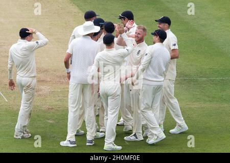 England’s Ben Stokes celebrates taking the wicket of Pakistan captain Sarfaz Ahmed Stock Photo