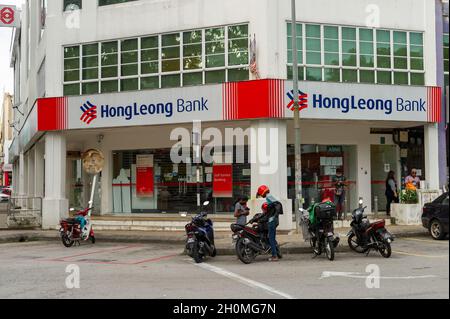 Alamy cung cấp cho bạn những hình ảnh chất lượng cao và đẹp mắt về Ngân hàng Hong Leong để bạn có thể sử dụng trong các dự án của mình. Hãy khám phá thư viện ảnh này để tìm ra những tấm ảnh đẹp và tinh tế nhất.