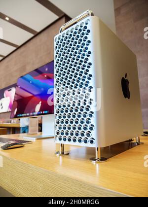 Hero object of latest Apple Computers Mac pro professional workstation Stock Photo