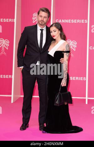 Daan De Pever and Gaelle Garcia Diaz attend the closing ceremony during
