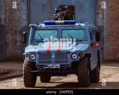 https://l450v.alamy.com/450v/2h0pefj/voronezh-russia-4th-apr-2019-machine-gunner-of-the-national-guard-in-position-at-railway-station-during-the-field-phase-of-the-exercisea-complex-tactical-and-special-exercise-took-place-in-the-voronezh-region-it-was-attended-by-employees-and-servicemen-of-the-national-guard-and-regional-offices-of-the-state-power-departments-credit-image-mihail-siergiejeviczsopa-images-via-zuma-press-wire-2h0pefj.jpg