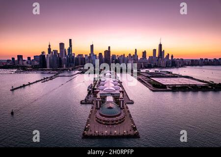 Aerial view of Navy Pier and cityscape at sunrise, Chicago, Illinois, USA Stock Photo