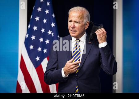 Washington, United States. 14th Oct, 2021. US President Joe Biden speaks on his administrationâs COVID-19 response and vaccination program from the Eisenhower Executive Office Building in Washington, DC, USA, 14 October 2021. Credit: Abaca Press/Alamy Live News Stock Photo
