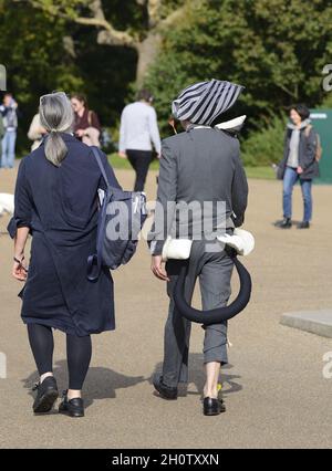 London, UK. 14th Oct, 2021. 'Frieze Sculpture at The Regent's Park' - outdoor sculpture exhit to accompany Fieze London event which starts today. Visitors Credit: Phil Robinson/Alamy Live News Stock Photo
