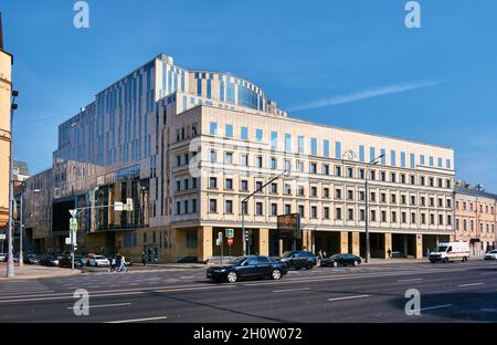 View of the new building of the Moscow Theater of Oleg Tabakov on Malaya Sukharevskaya Square, landmark: Moscow, Russia - September 13, 2021 Stock Photo