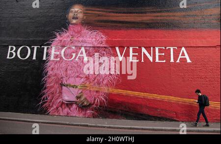 London, UK. Oct 14 2021: Street art is seen in London, England on October 14, 2021. Photo by Aurore Marechal/ABACAPRESS.COM Credit: Abaca Press/Alamy Live News