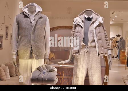 A TRENDY SHOWCASE OF BRUNELLO CUCINELLI FASHION BOUTIQUE