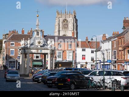 Beverley, Saturday Market, the Market Cross, St Mary's tower Stock Photo