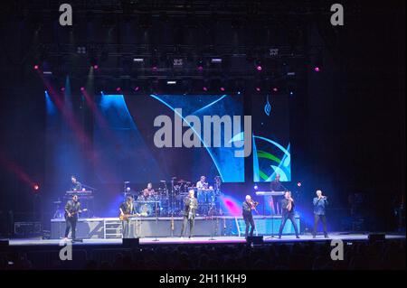 October 12, 2021 - Wilmington, North Carolina; USA - Musicians CHICAGO performs live as their 2021 tour makes a stop at the Live Oak Bank Pavilion at Riverfront Park located in Wilmington. Copyright 2021 Jason Moore. (Credit Image: © Jason Moore/ZUMA Press Wire) Stock Photo