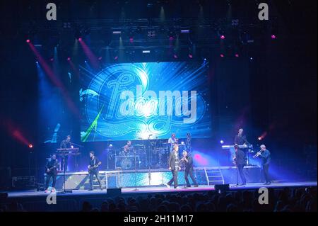 October 12, 2021 - Wilmington, North Carolina; USA - Musicians CHICAGO performs live as their 2021 tour makes a stop at the Live Oak Bank Pavilion at Riverfront Park located in Wilmington. Copyright 2021 Jason Moore. (Credit Image: © Jason Moore/ZUMA Press Wire) Stock Photo