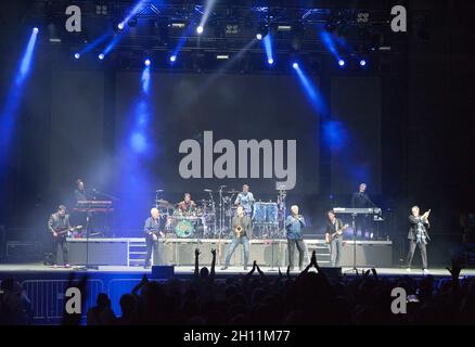 October 12, 2021 - Wilmington, North Carolina; USA - Musicians CHICAGO performs live as their 2021 tour makes a stop at the Live Oak Bank Pavilion at Riverfront Park located in Wilmington. Copyright 2021 Jason Moore. (Credit Image: © Jason Moore/ZUMA Press Wire) Stock Photo