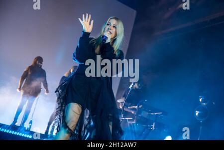 Bournemouth, UK. 15th Oct, 2021. Ellie Goulding at the O2 Academy, Bournemouth, UK. 15 October 2021.Credit: Charlie Raven/Alamy Live News Credit: Charlie Raven/Alamy Live News Stock Photo