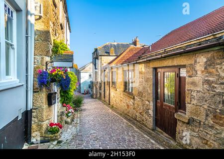 Cobblestone street with houses in St Ives, Penwith Peninsula, Cornwall, UK Stock Photo