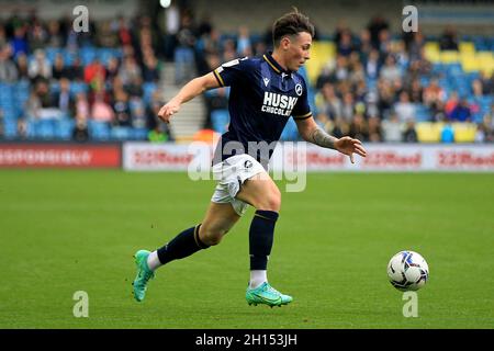 London, UK. 16th Oct, 2021. Danny McNamara of Millwall in action during the game. EFL Skybet Championship match, Millwall v Luton Town at the Den in London on Saturday 16th October 2021. this image may only be used for Editorial purposes. Editorial use only, license required for commercial use. No use in betting, games or a single club/league/player publications. pic by Steffan Bowen/Andrew Orchard sports photography/Alamy Live news Credit: Andrew Orchard sports photography/Alamy Live News
