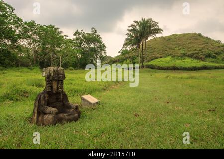 Stone sculpture at Parque Museo La Venta outdoor museum in Mexico Stock Photo