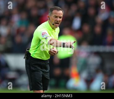 Sheffield, England, 16th October 2021. Referee Keith Stroud  during the Sky Bet Championship match at Bramall Lane, Sheffield. Picture credit should read: Simon Bellis / Sportimage Stock Photo