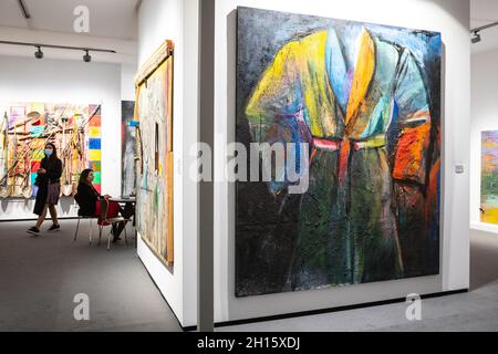 Regent's Park, London, UK. 16th Oct, 2021. Galerie Templon booth with a variety of works. Frieze Masters offers a unique contemporary perspective on thousands of years of art history. This year, the fair showcases over 130 of the most significant galleries from around the world. Credit: Imageplotter/Alamy Live News