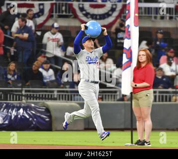 Atlanta, United States. 16th Oct, 2021. Los Angeles Dodgers shortstop Corey Seager warms up prior to playing the Atlanta Braves in game one of the MLB NLCS at Truist Park on October 16, 2021 in Atlanta, Georgia. Photo by David Tulis/UPI Credit: UPI/Alamy Live News Stock Photo