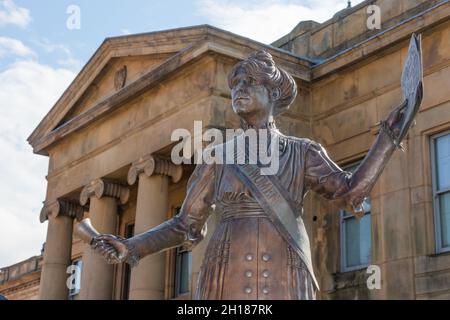 The  statue of Oldham suffragette Annie Kenney outside the Old Town Hall, Oldham, UK Stock Photo