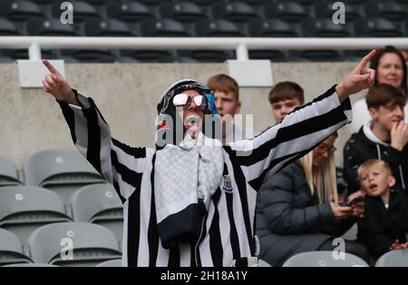 Newcastle, UK. 17th Oct, 2021. Newcastle fans arrive for the first game since the Saudi led takeover during the Premier League match at St. James's Park, Newcastle. Picture credit should read: Simon Bellis/Sportimage Credit: Sportimage/Alamy Live News Stock Photo