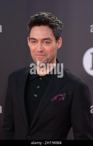 London, UK. Oct 17th 2021: Alex Hassel attended The Tragedy of Macbeth to close 65th BFI London Film Festival, 17 October 2021 Southbank Centre, Royal Festival Hall, London, UK. Credit: Picture Capital/Alamy Live News Stock Photo