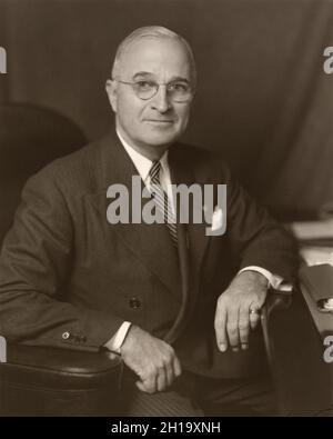Harry S. Truman (1884-1972), 33rd U.S. President, 1945-1953, head and shoulders Portrait, Harris & Ewing, 1945 Stock Photo