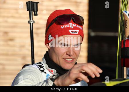 Philipp Horn (SV Eintracht Frankenhain) nach dem Staffelrennen der Herren  bei der IBU Biathlon-Weltmeisterschaft Antholz 2020 - Stock Photo