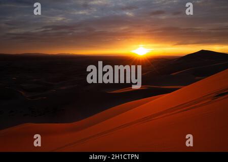 Sunset over Khongoryn Els Sand Dunes in the Gobi Desert, Mongolia Stock Photo