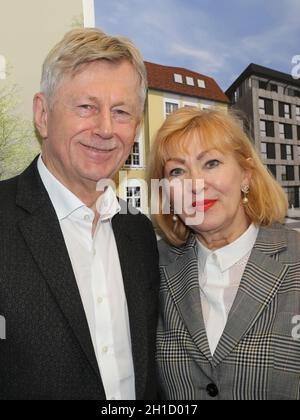 Dr. Karl Gerhold, Geschäftsführender Gesellschafter der GETEC ENERGIE HOLDING GmbH mit Ehefrau Heidelinde Stock Photo