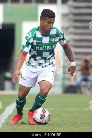 LAVRADIO, PORTUGAL - OCTOBER 16: Yan Matheus of Moreirense FC in action ,during the Portuguese Cup match between Oriental Dragon FC and Moreirense FC at Estadio Alfredo Da Silva on October 16, 2021 in Lavradio, Portugal. (MB Media) Stock Photo