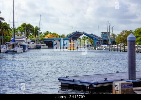 Fort Lauderdale - December 11, 2019: Cityscape view of the popular Las Olas Riverwalk downtown district along the promenade. Stock Photo