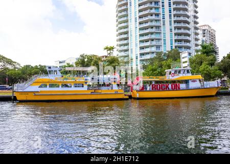 Fort Lauderdale - December 11, 2019: Cityscape view of the popular Las Olas Riverwalk downtown district along the promenade. Stock Photo