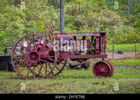 Antique Farmall F-14 tractor at Ely's Mill along the Roaring Fork Motor Nature Trail in the Great Smoky Mountains National Park Stock Photo