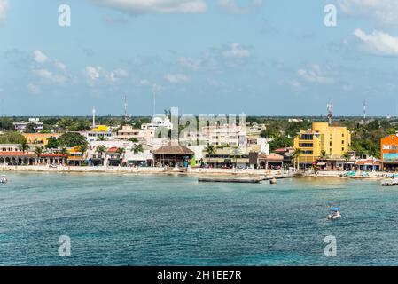 San Miguel de Cozumel, Mexico - April 25, 2019: Cityscape of the main city in the island  of Cozumel, Mexico, Caribbean. View from the cruise ship. Stock Photo