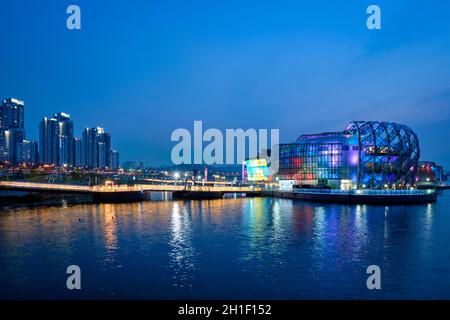 SEOUL, SOUTH KOREA - APRIL 7, 2017: Some Sevit culture complex on artificial floating islands located near the Banpo Bridge illuminated at night, Seou Stock Photo